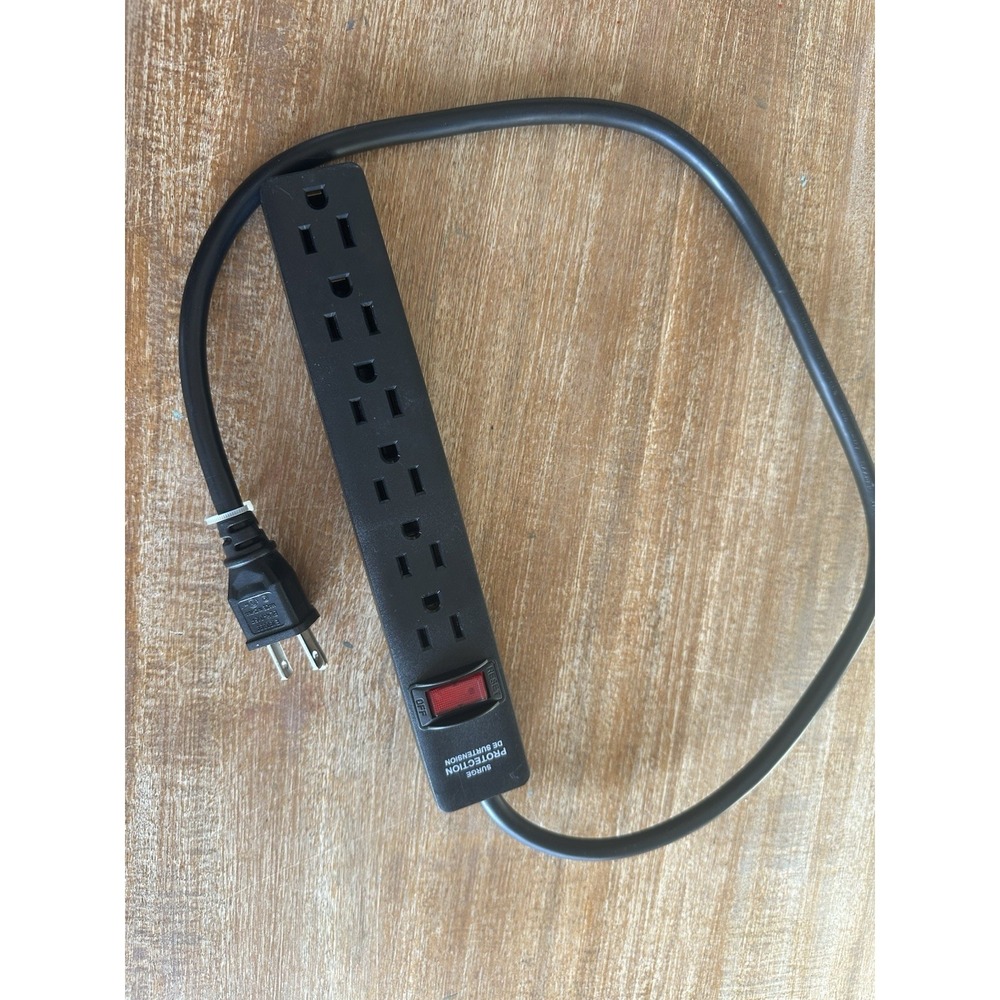 Tripp Lite PS-682B-1 6 Outlet Home & Office Power Strip 120 V 2.5 Ft Cord